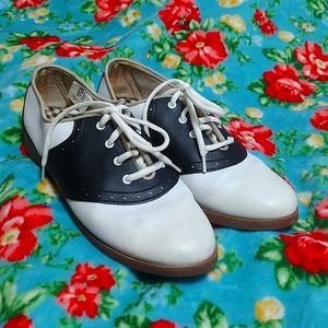 blk & white saddle shoes